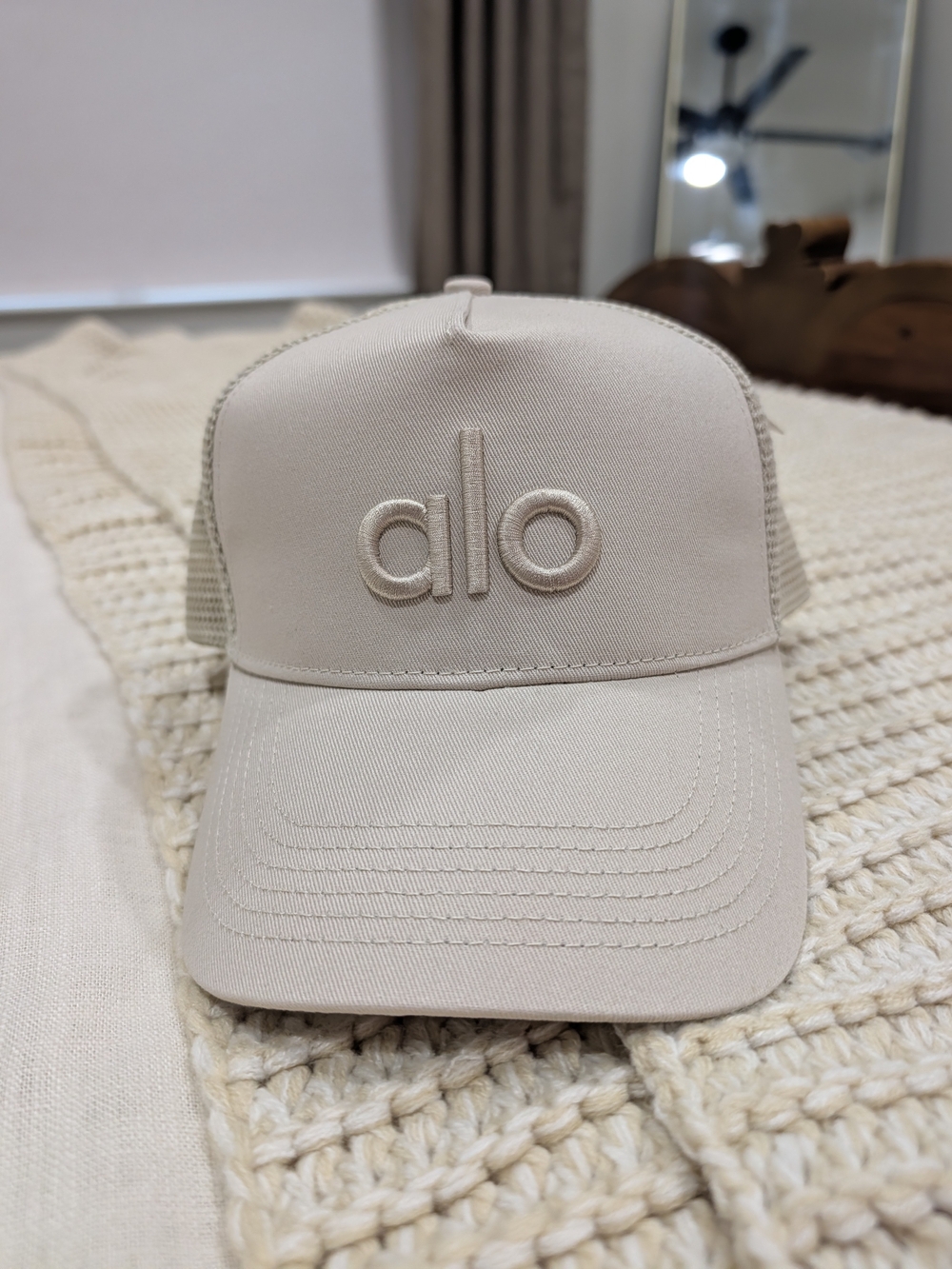 ALO Yoga Beige Trucker Hat New